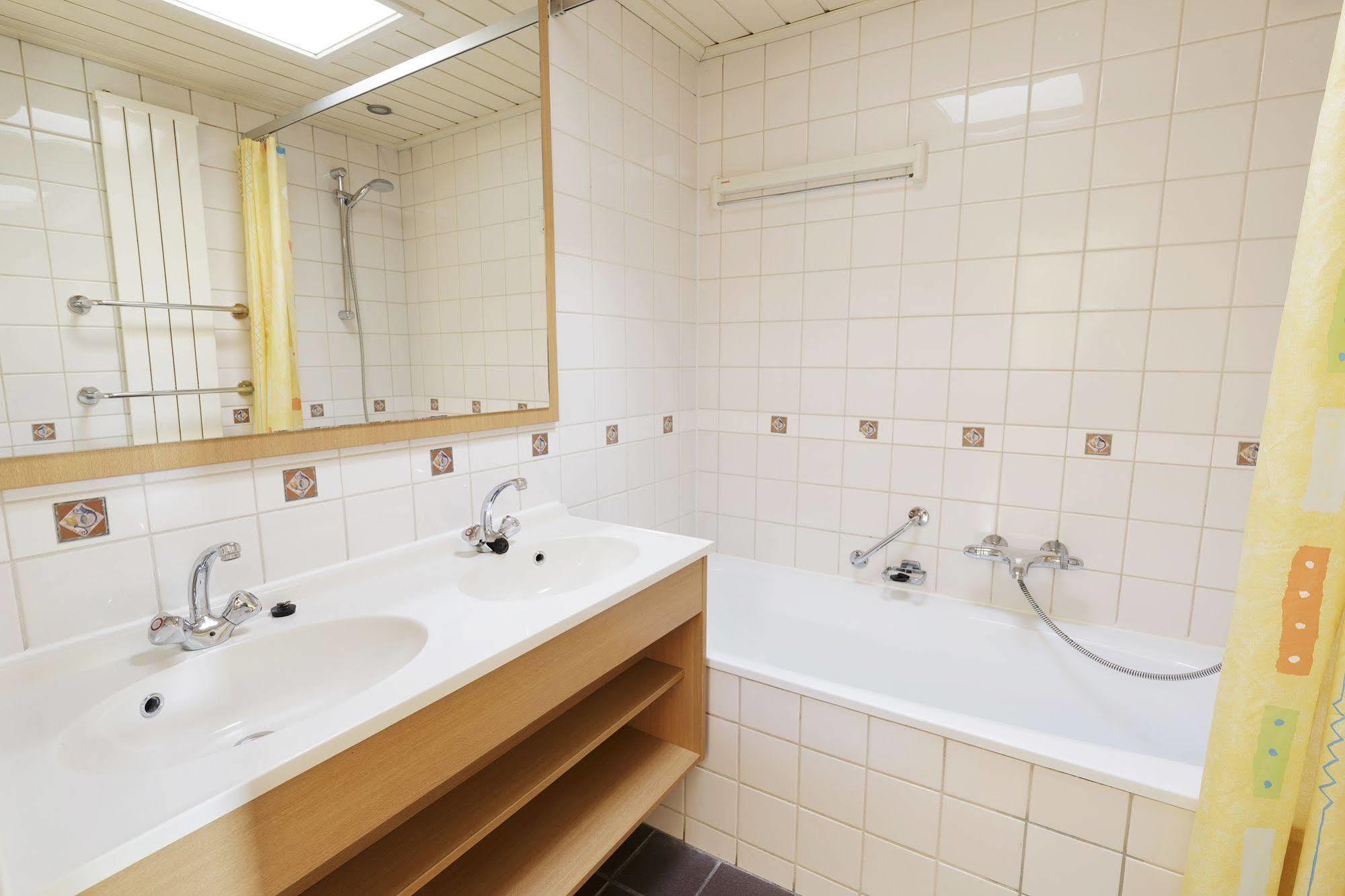 Hotel De Vossemeren By Center Parcs Lommel Ngoại thất bức ảnh