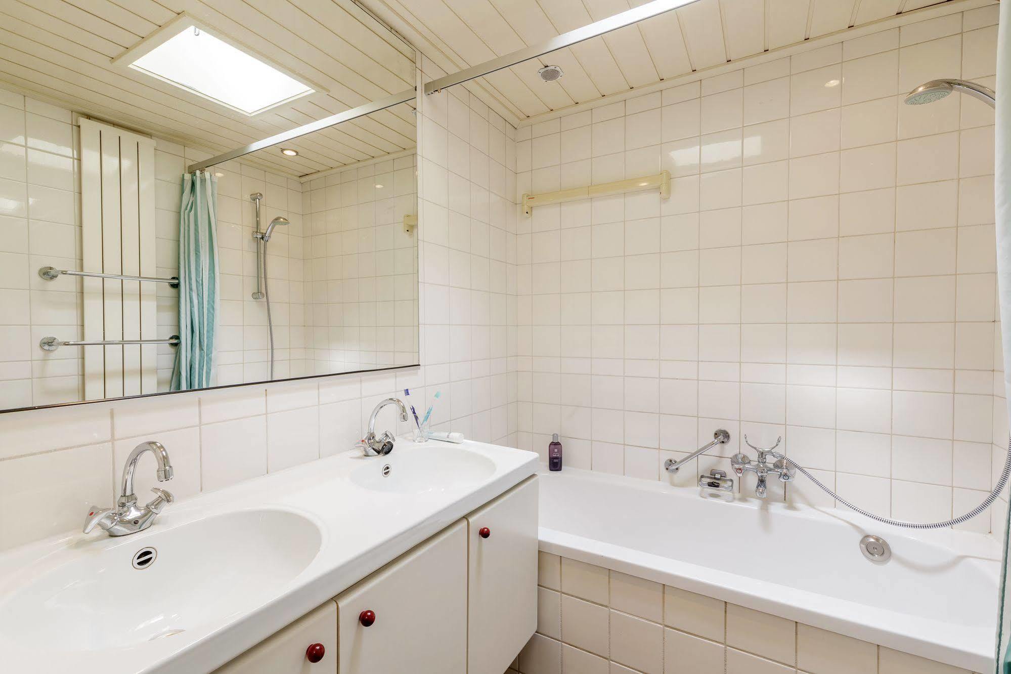 Hotel De Vossemeren By Center Parcs Lommel Ngoại thất bức ảnh